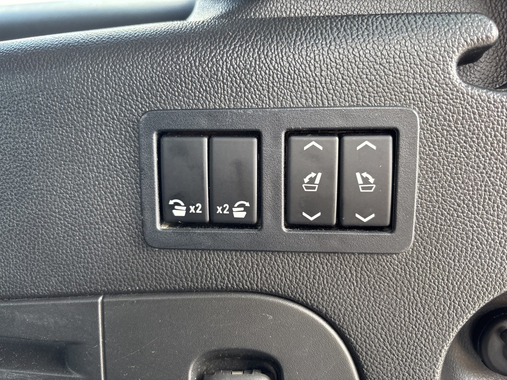 Used 2020 Chevrolet Suburban 4x2 SUV for sale #SP1442 - photo 14