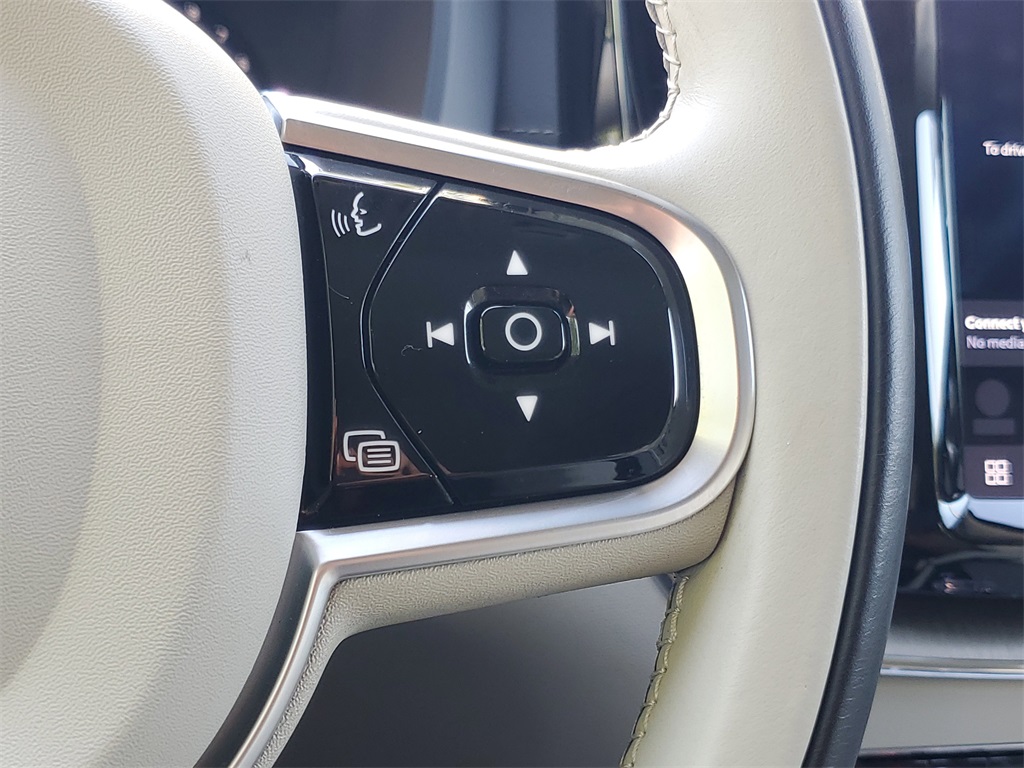 used 2023 Volvo XC60 car, priced at $31,495