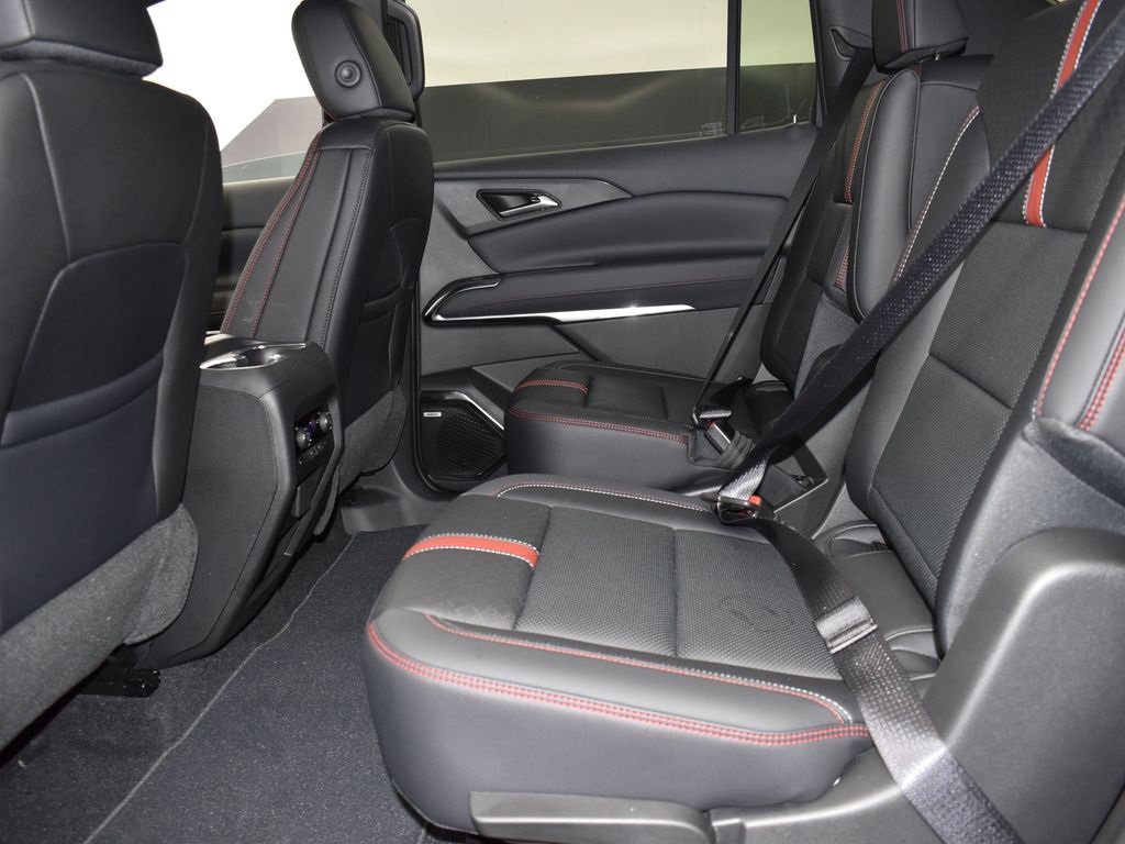 2025 Stardust Silver Chevrolet Traverse RS FWD SUV