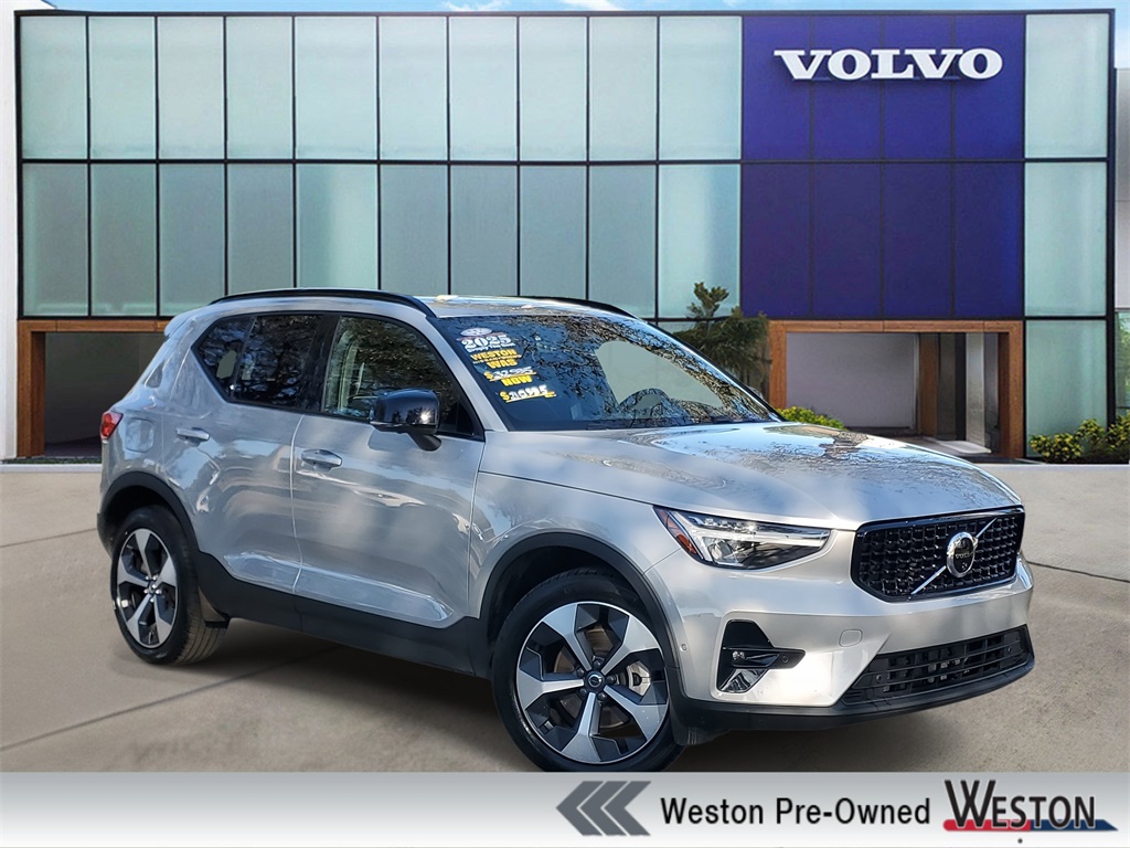 used 2025 Volvo XC40 car, priced at $30,995