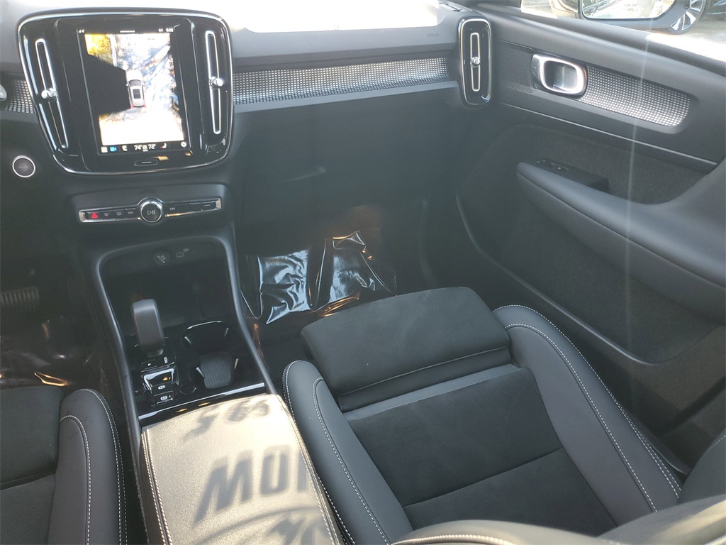 used 2025 Volvo XC40 car, priced at $30,995