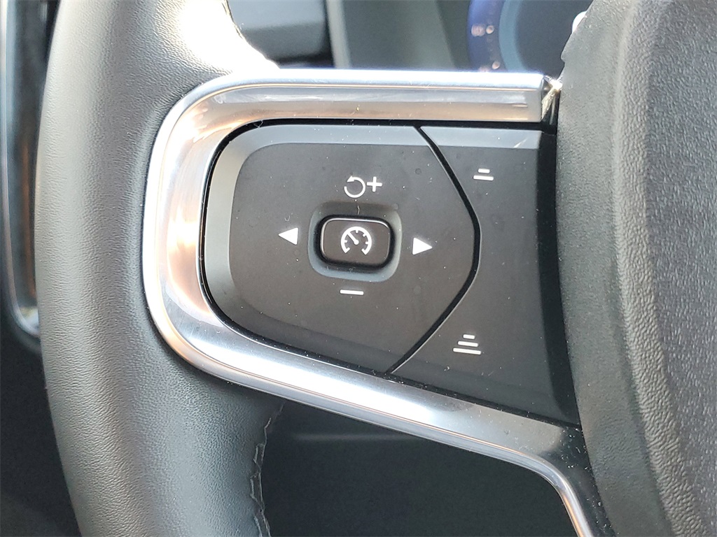 used 2025 Volvo XC40 car, priced at $30,995