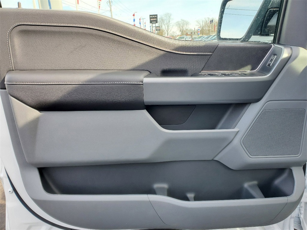 2025 Ford F-150 XLT photo 19