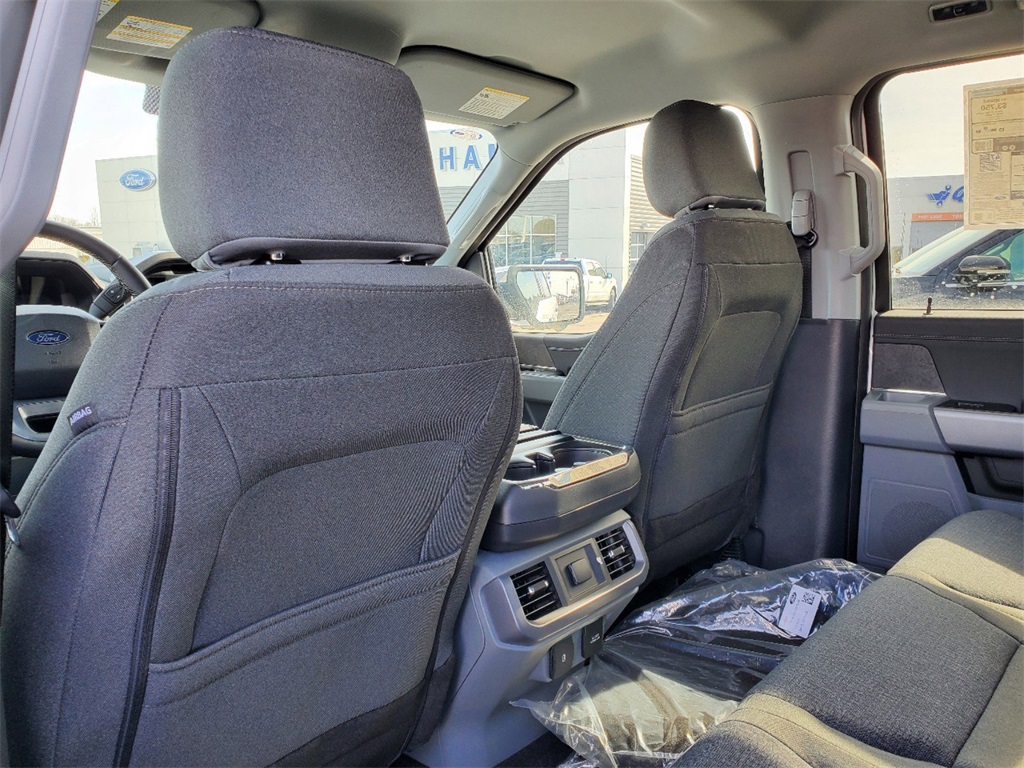 2025 Ford F-150 XLT photo 25