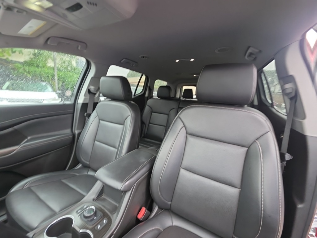 used 2023 GMC Acadia car, priced at $21,895