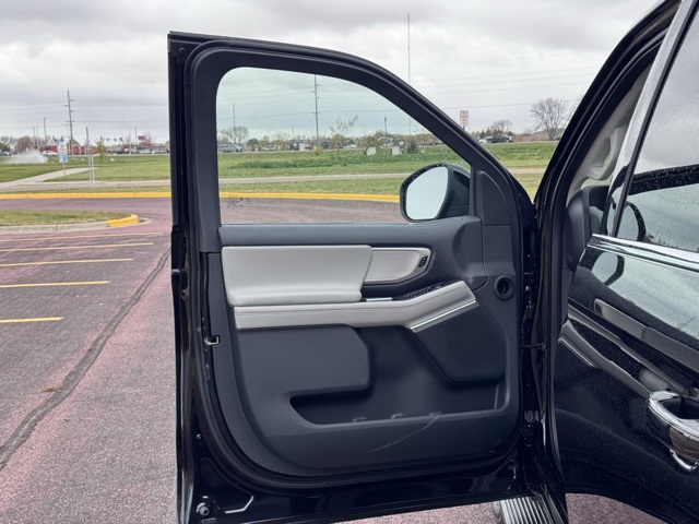 2025 Ford Expedition Active MAX