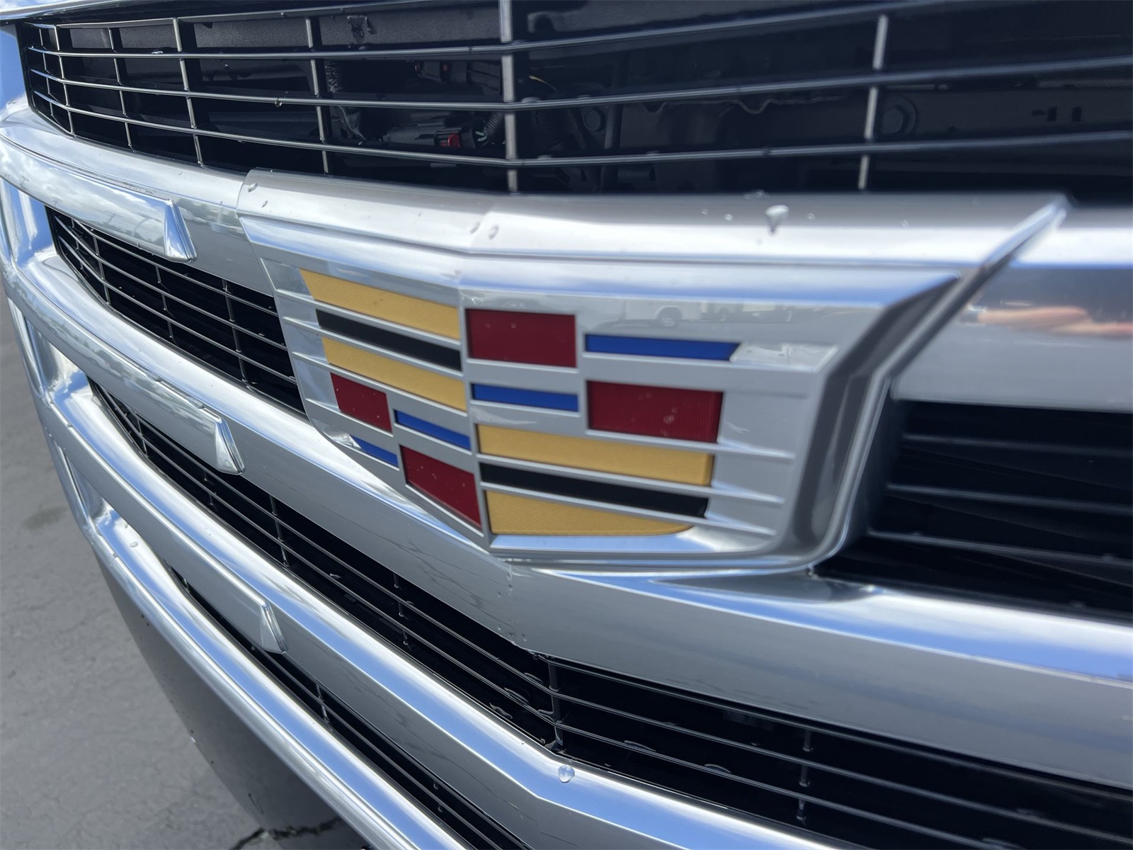 used 2019 Cadillac Escalade car, priced at $35,991