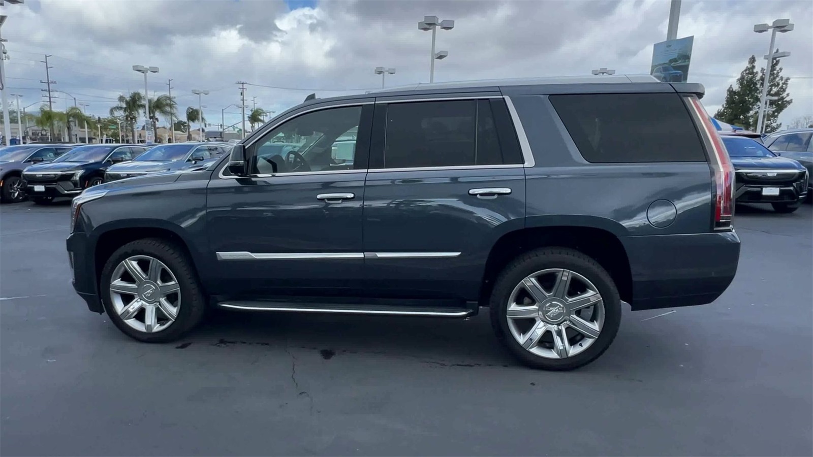 used 2019 Cadillac Escalade car, priced at $35,991