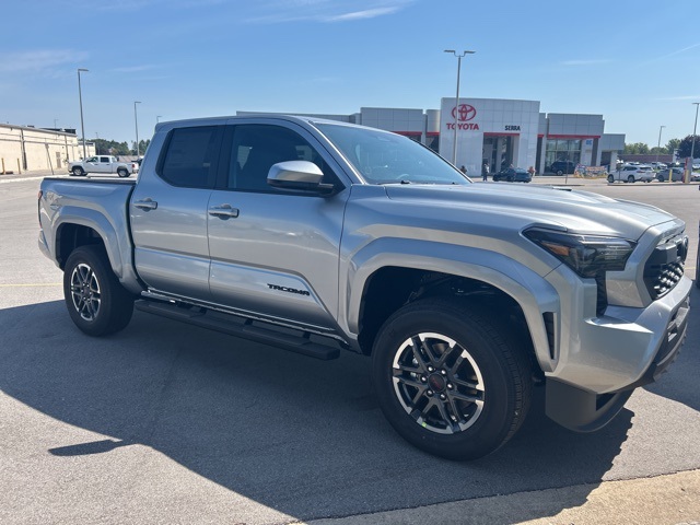 2025 Toyota Tacoma TRD Sport Double Cab photo 3