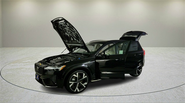 new 2026 Volvo XC60 Plug-In Hybrid car, priced at $79,610