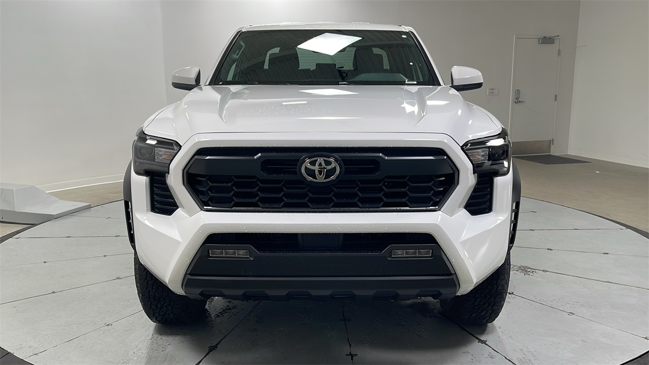 2025 Toyota Tacoma TRD Off-Road Double Cab photo 2