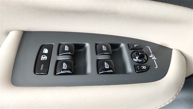 new 2026 Volvo XC90 Plug-In Hybrid car, priced at $81,940