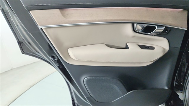 new 2026 Volvo XC90 Plug-In Hybrid car, priced at $81,940