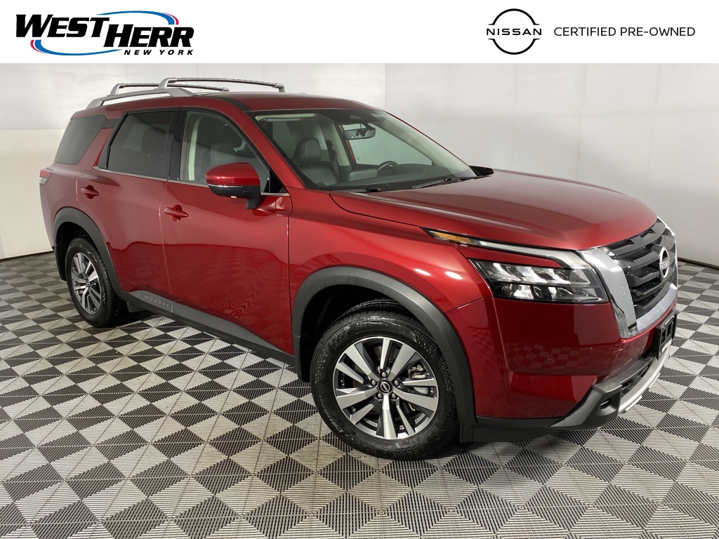 2025 Nissan Pathfinder SL's photo