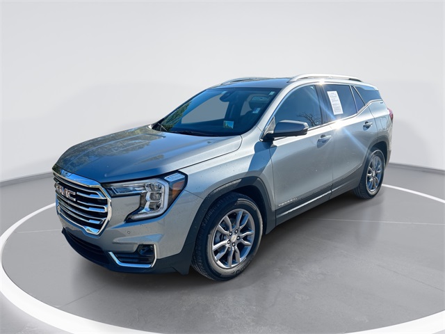 2023 GMC Terrain SLT's photo