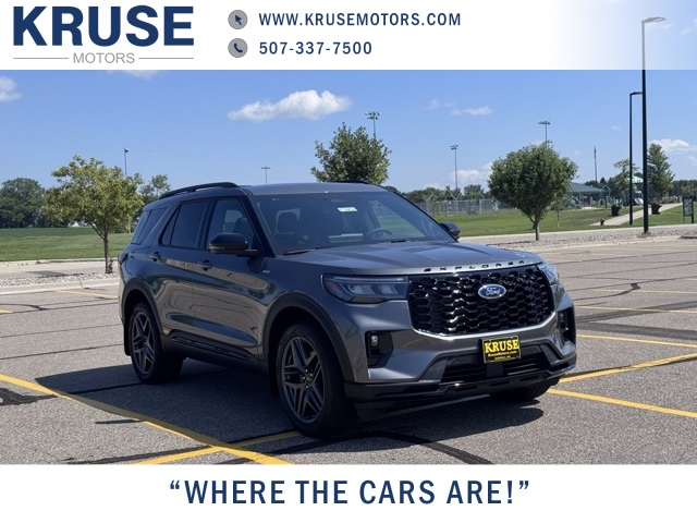 2025 Ford Explorer ST-Line