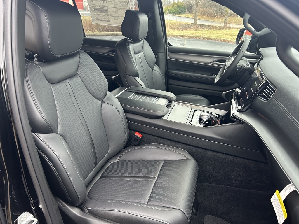 new 2026 Jeep Grand Wagoneer car, priced at $71,999