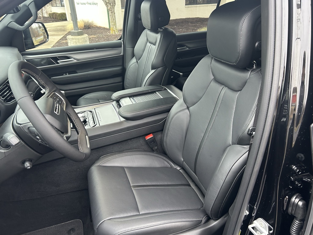 new 2026 Jeep Grand Wagoneer car, priced at $71,999