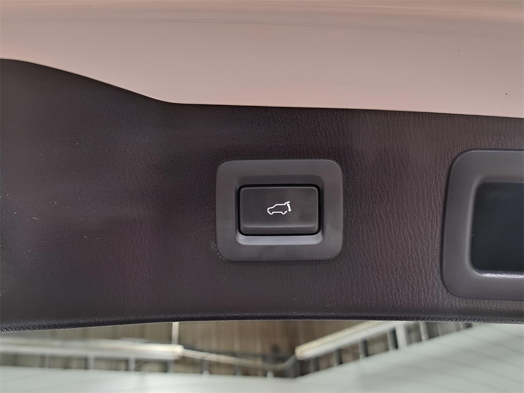 2023 Mazda CX-5 2.5 S Preferred photo 2