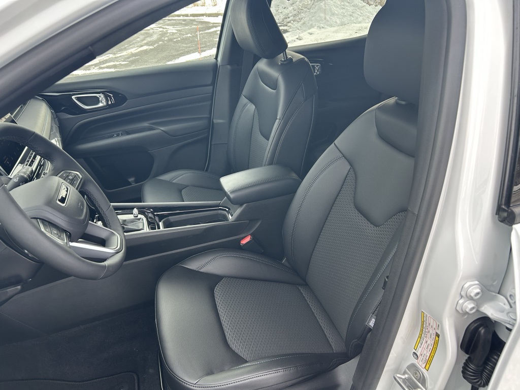 new 2026 Jeep Compass car, priced at $29,999