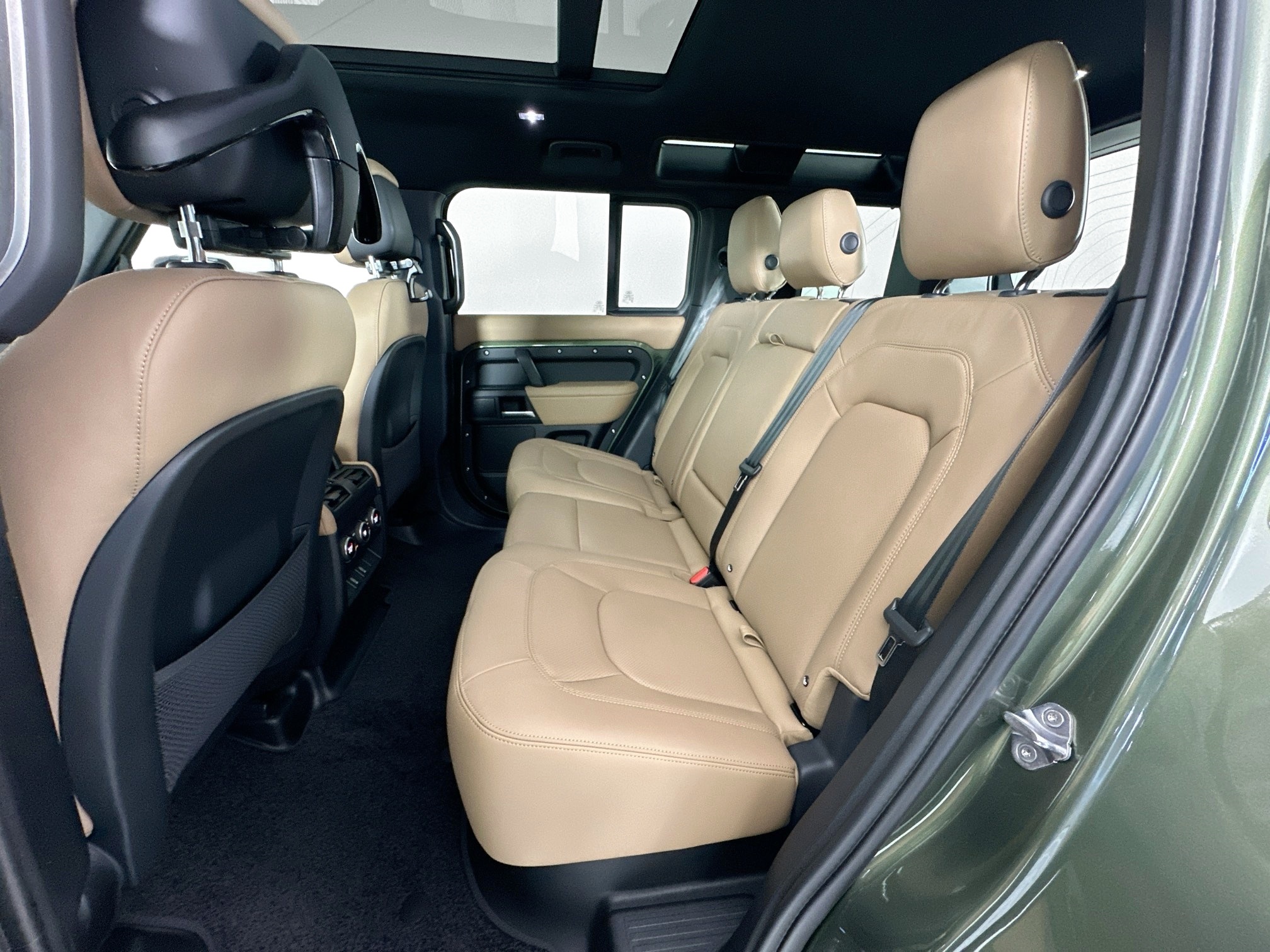 new 2026 Land Rover Defender 110 car, priced at $89,926