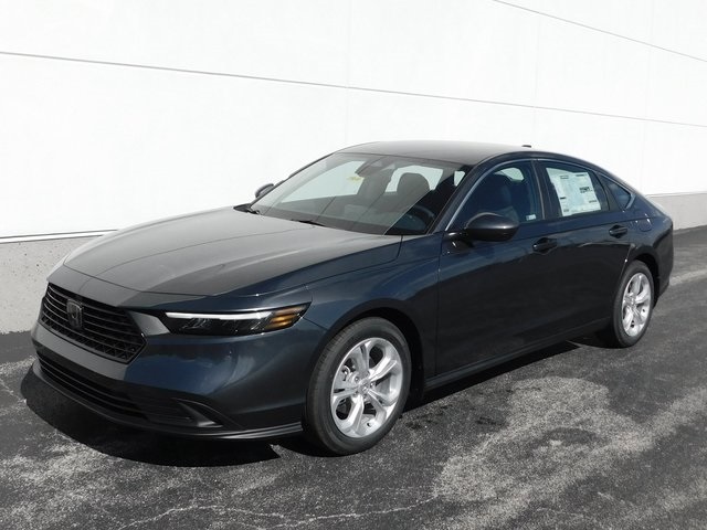 new 2025 Honda Accord LX 4D Sedan