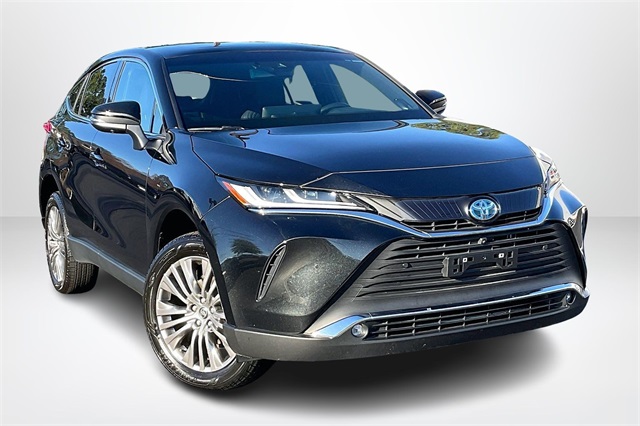 2024 Toyota Venza Limited's photo