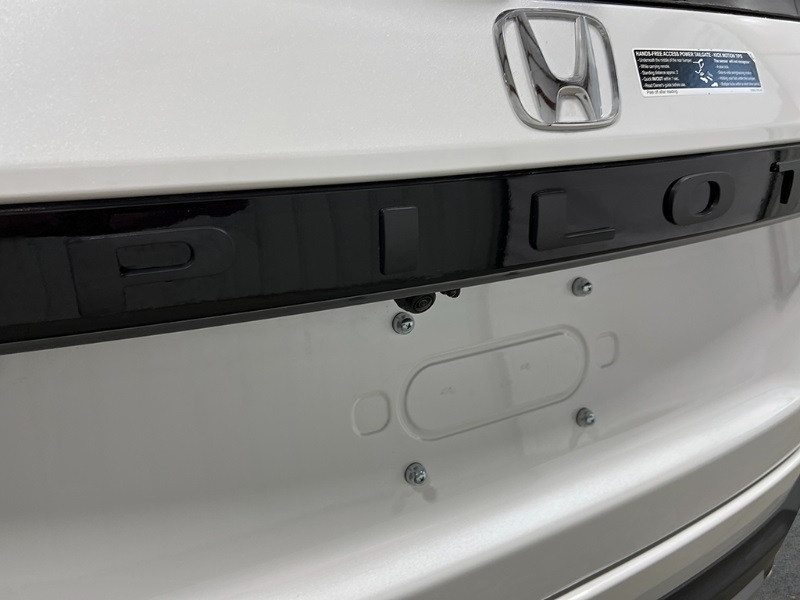 2025 Honda Pilot Elite SUV AWD 13