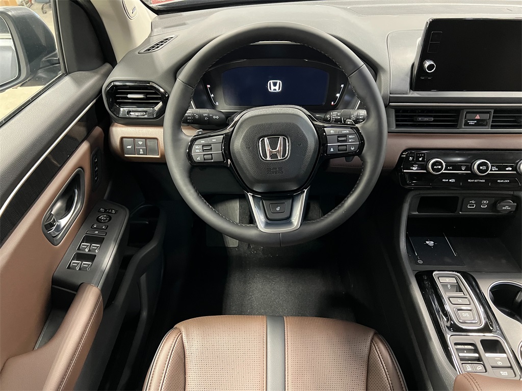 2025 Honda Pilot Elite SUV AWD 17