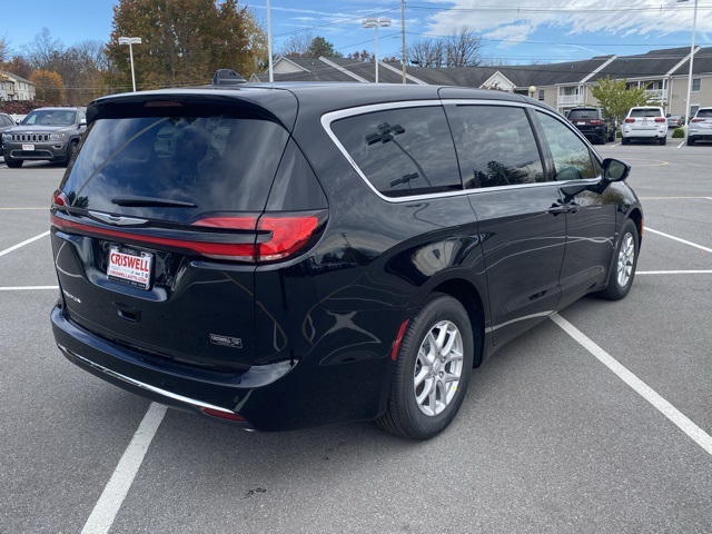 new 2026 Chrysler Pacifica car, priced at $36,573