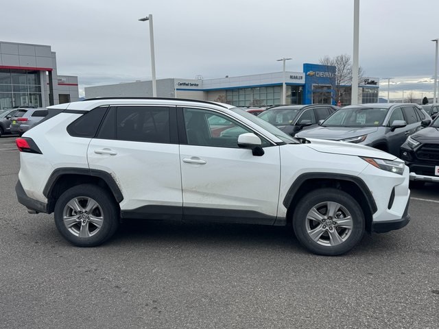 Used 2025 Toyota RAV4 XLE with VIN 2T3P1RFV3SW513213 for sale in Kansas City