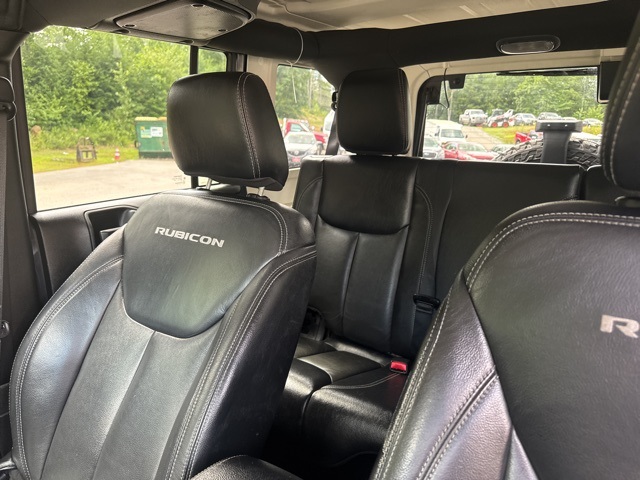 2016 Jeep Wrangler Unlimited Rubicon photo 13
