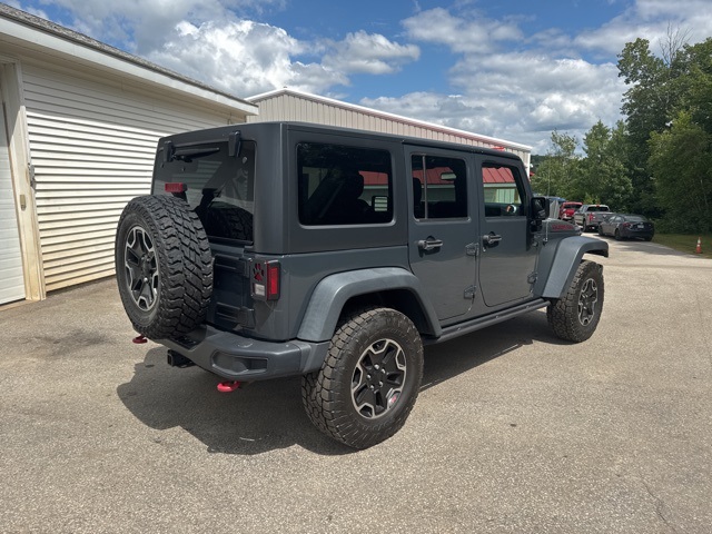 2016 Jeep Wrangler Unlimited Rubicon photo 3