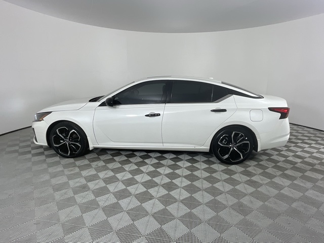 2024 Nissan Altima 2.5 SR photo 3