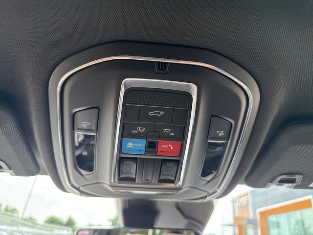 2025 Jeep Grand Cherokee Laredo X photo 28