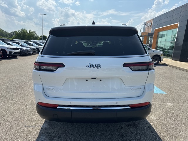 2025 Jeep Grand Cherokee Laredo X photo 8