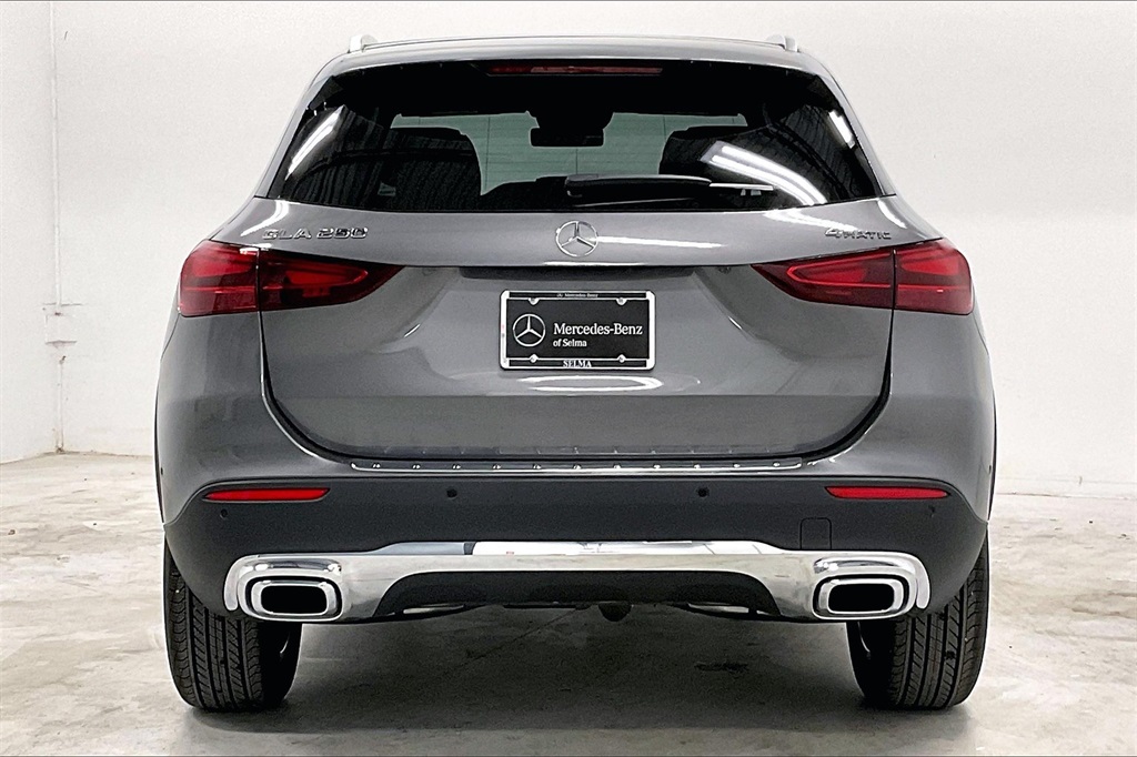 2025 Mercedes Benz GLA 250 4MATIC photo 4