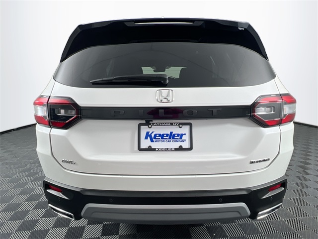 2024 Honda Pilot Touring photo 3