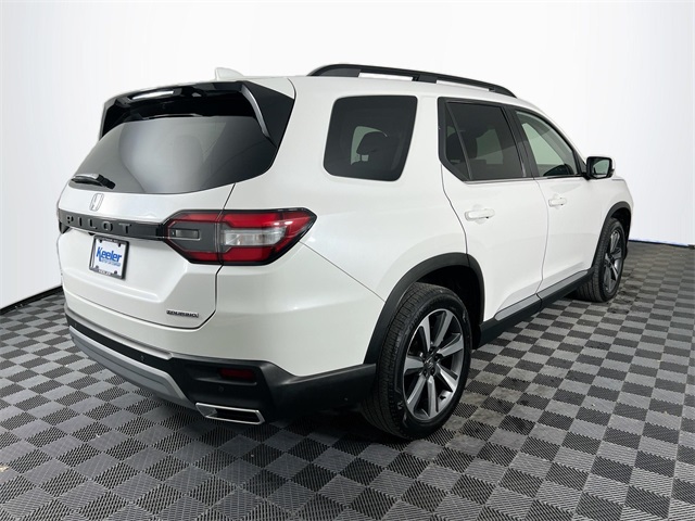 2024 Honda Pilot Touring photo 4