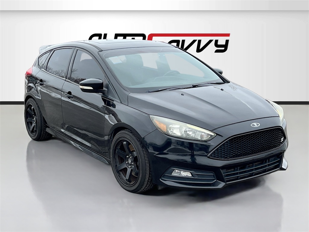 2016 Ford Focus ST's photo