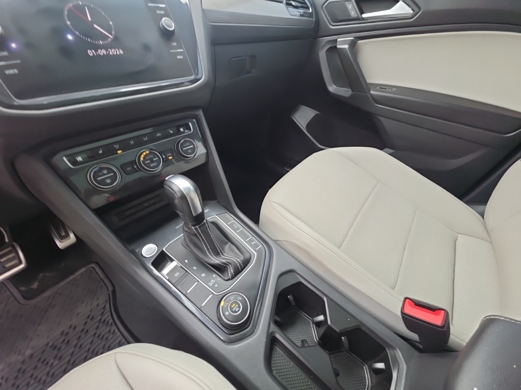 used 2021 Volkswagen Tiguan car, priced at $15,895