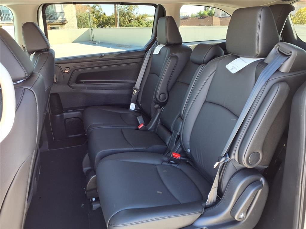 new 2026 Honda Odyssey car, priced at $46,140