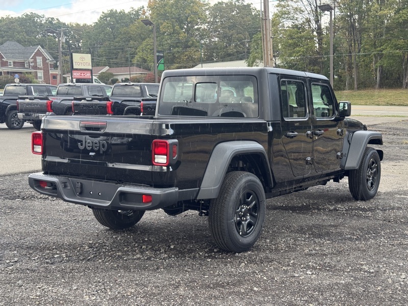 2025 Jeep Gladiator Sport photo 3