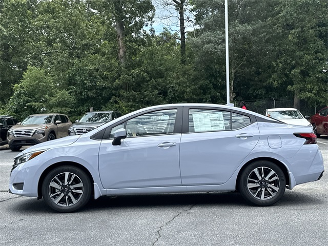 2025 Gray Sky Pearl Nissan Versa 1.6 SV FWD Sedan