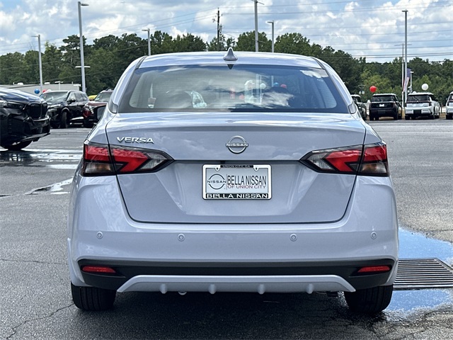 2025 Gray Sky Pearl Nissan Versa 1.6 SV FWD Sedan