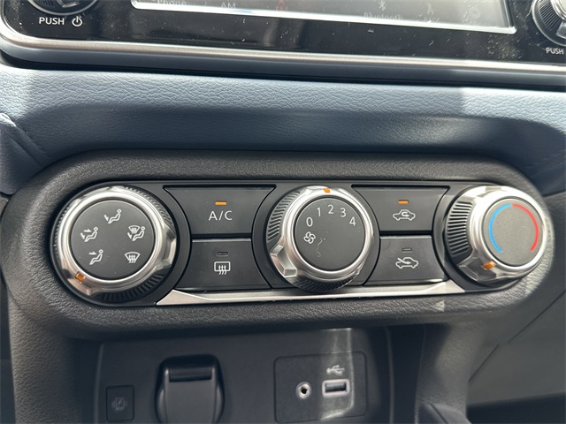 2025 Gray Sky Pearl Nissan Versa 1.6 SV FWD Sedan