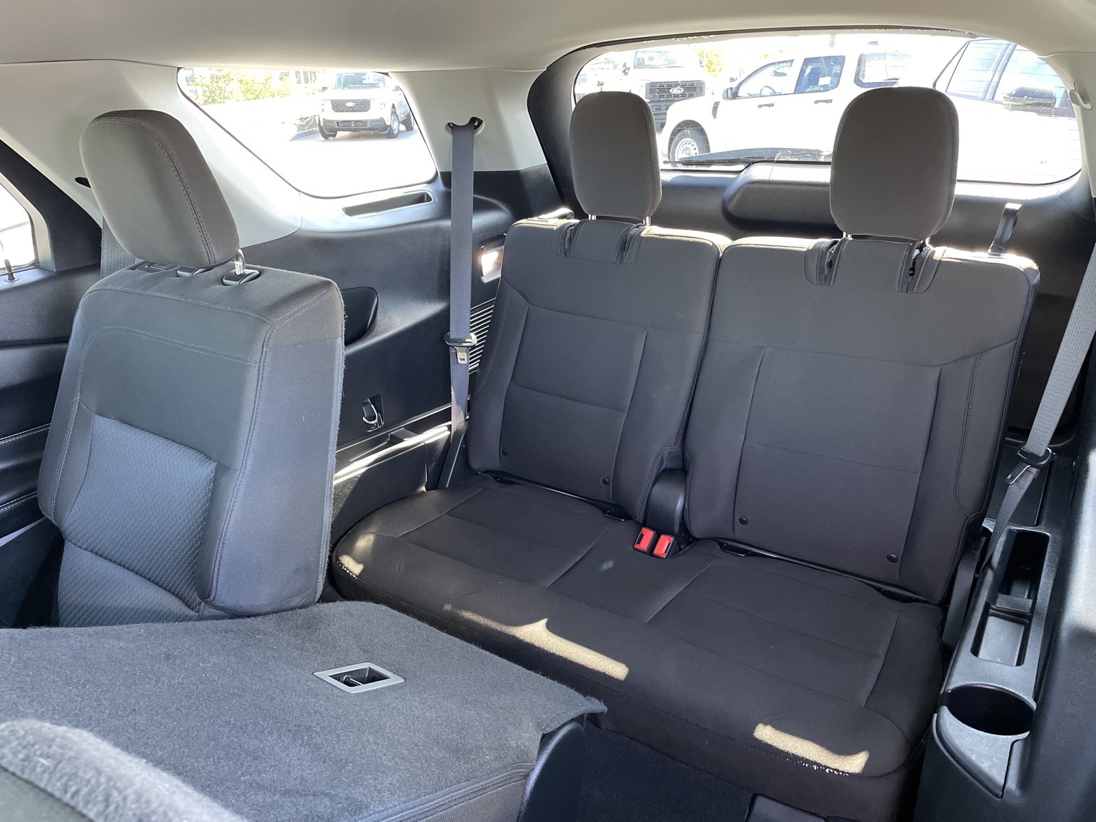 2022 Ford Explorer XLT photo 2