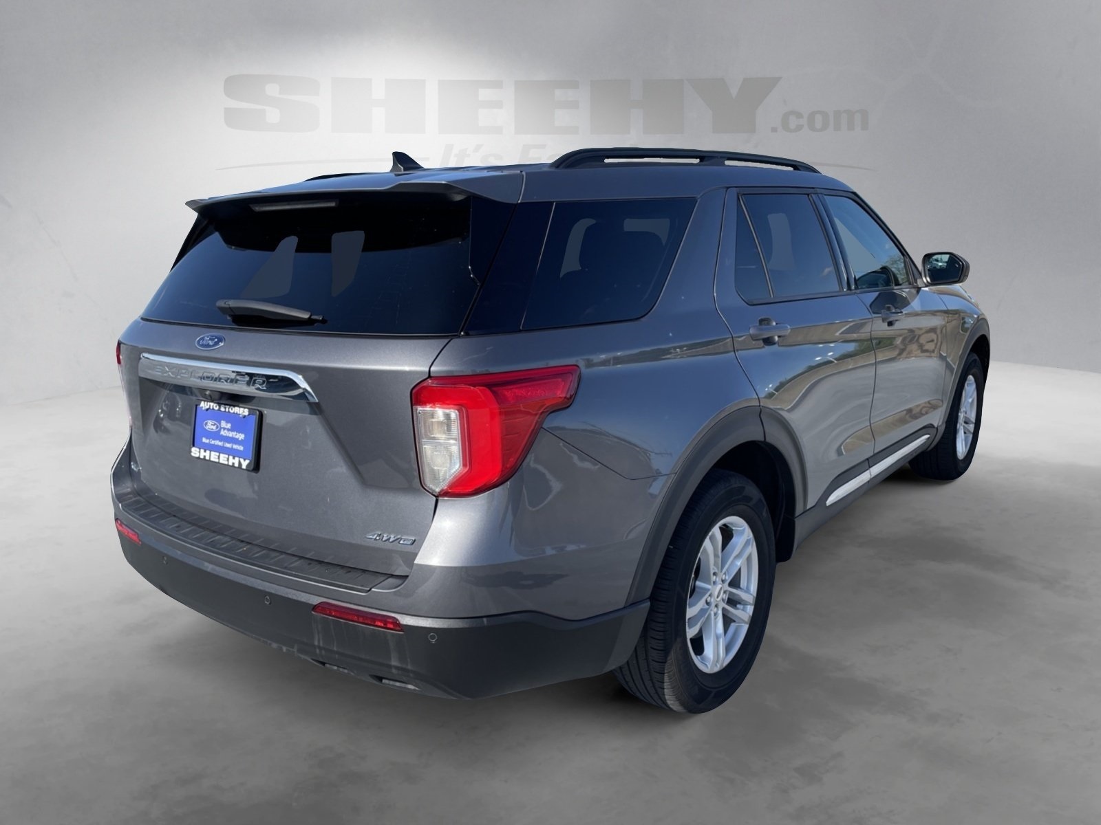 2022 Ford Explorer XLT photo 3