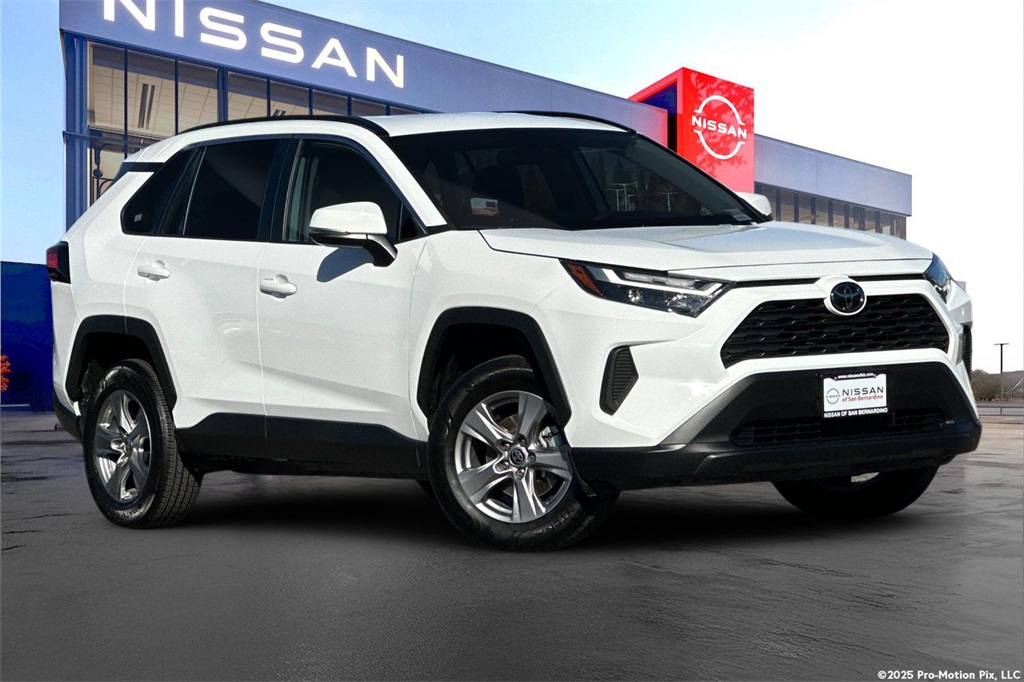 Used 2024 Toyota RAV4 XLE with VIN 2T3P1RFV8RW419936 for sale in Kansas City