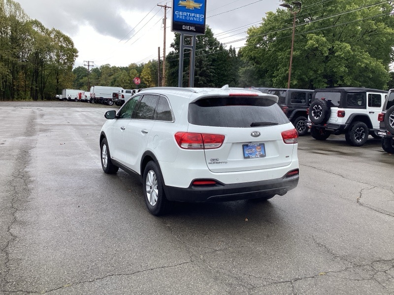 2018 Kia Sorento LX photo 4